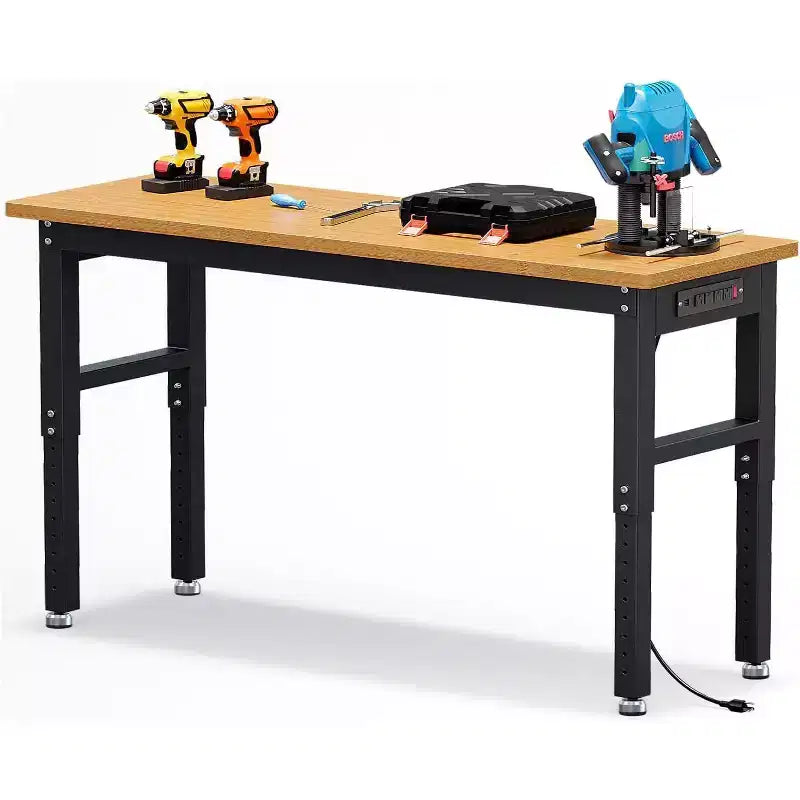 Établi de garage réglable en hauteur de 60 po avec plateau en bois massif, capacité de 2200 lb, prises de courant et pieds antidérapants, robuste